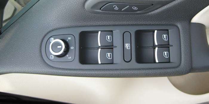 �^�]�Ȃ̃p���[�E�B���h�E�X�C�b�` �̂܂��